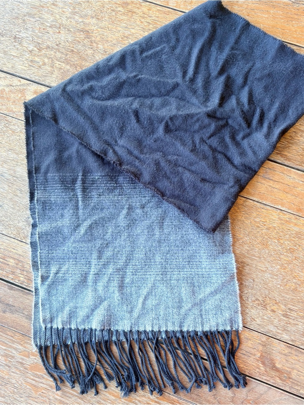 Reversible Two-Tone Scarf in Black and Gray 0542